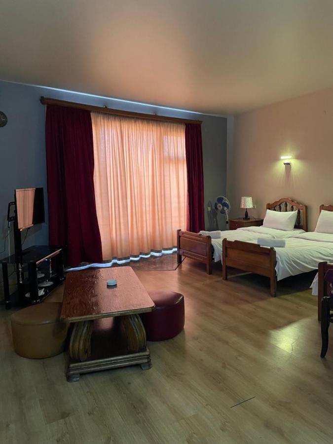 Hotel Era Тбилиси Экстерьер фото