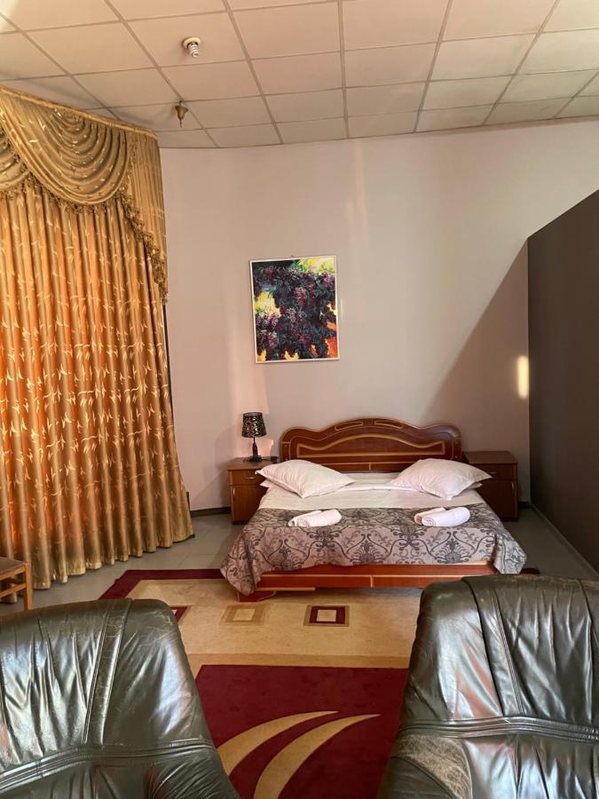 Hotel Era Тбилиси Экстерьер фото